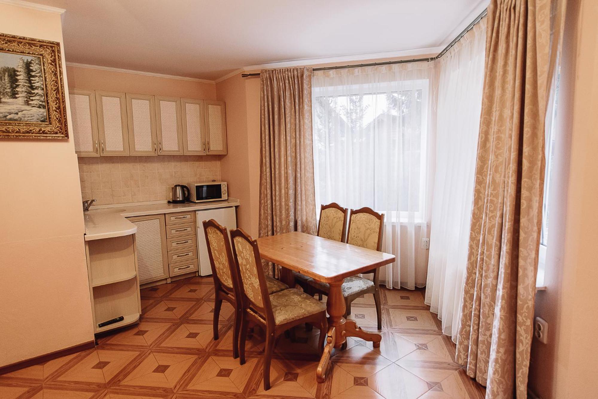 Toga Hotel Яблуниця Екстериор снимка